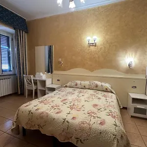 https://star-rooms-2.it-romehotels.com