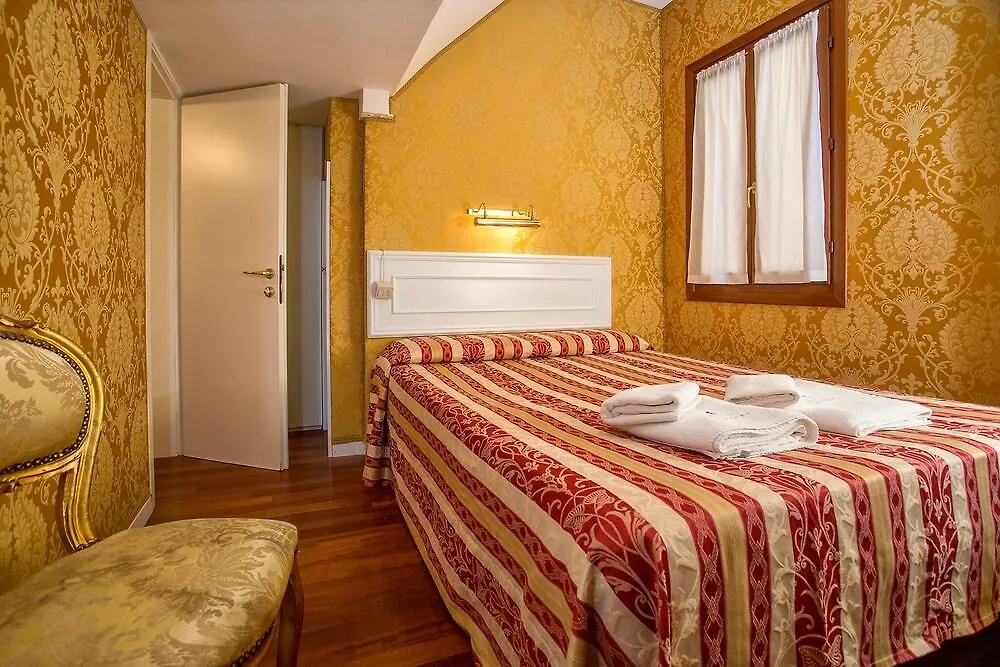 Residenza Goldoni Bed & Breakfast Venice 3*,  Italy