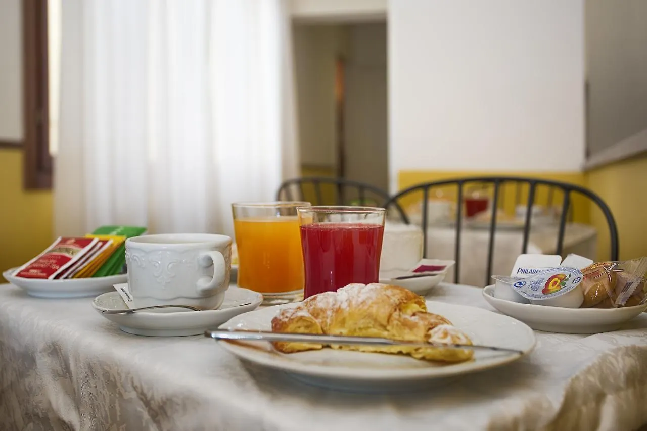 ***  Residenza Goldoni Bed & Breakfast Venice Italy