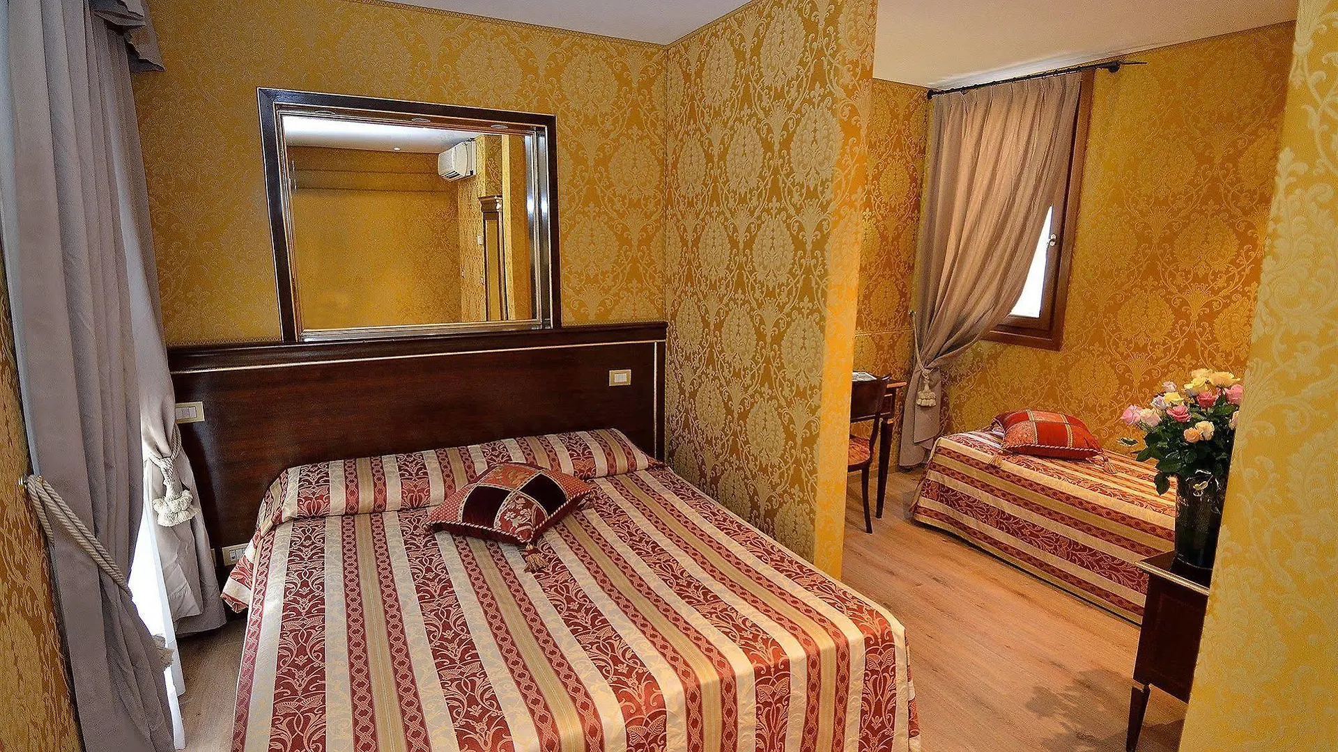 Residenza Goldoni Bed & Breakfast Venice 3*,