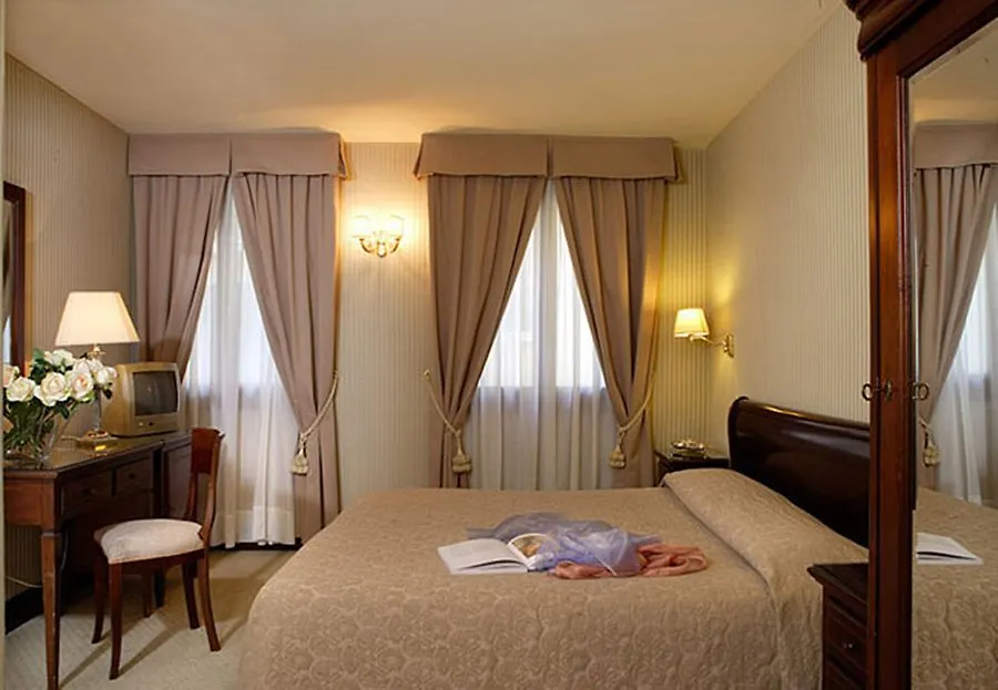 ***  Residenza Goldoni Bed & Breakfast Venice Italy