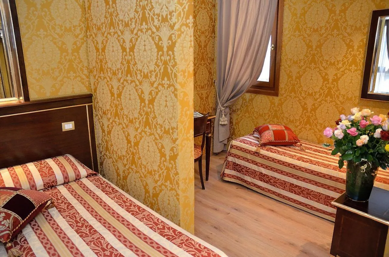 Residenza Goldoni Bed & Breakfast Venice Italy