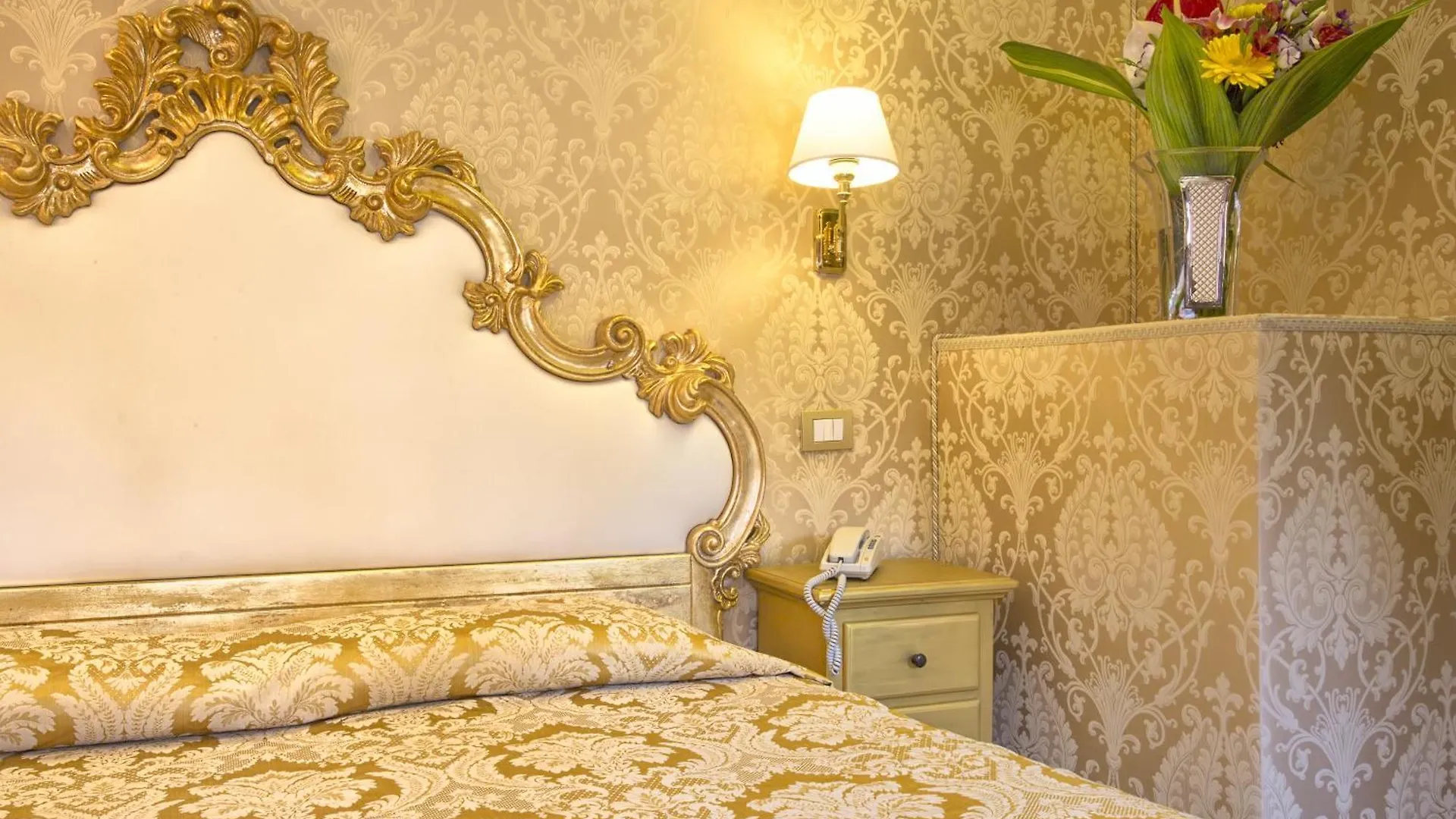 Bed and Breakfast Residenza Goldoni Венеция 3*,  Италия